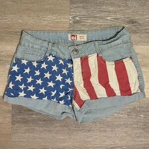 Levi low rise light wash American flag shorts